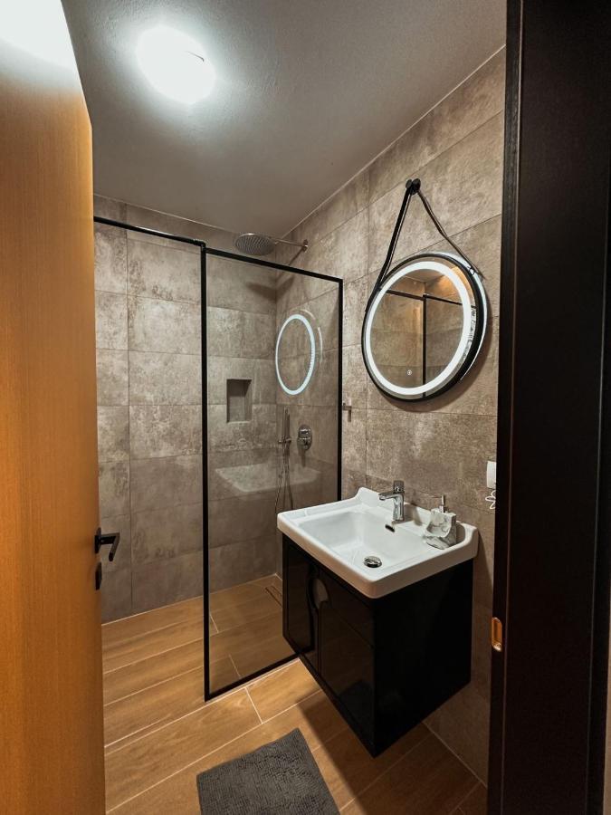 Aral Sea View Apartments & Suites Shëngjin Kültér fotó